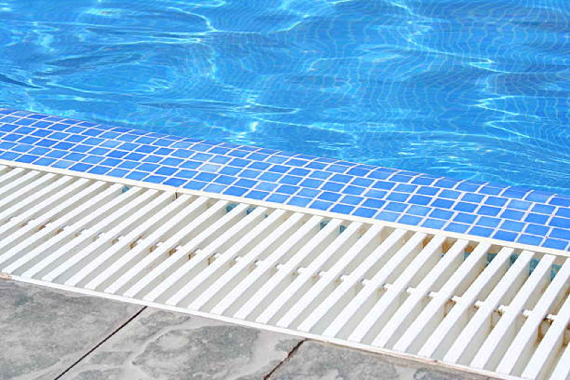 Why Is Your Pool Losing Water? Baracuda Australia